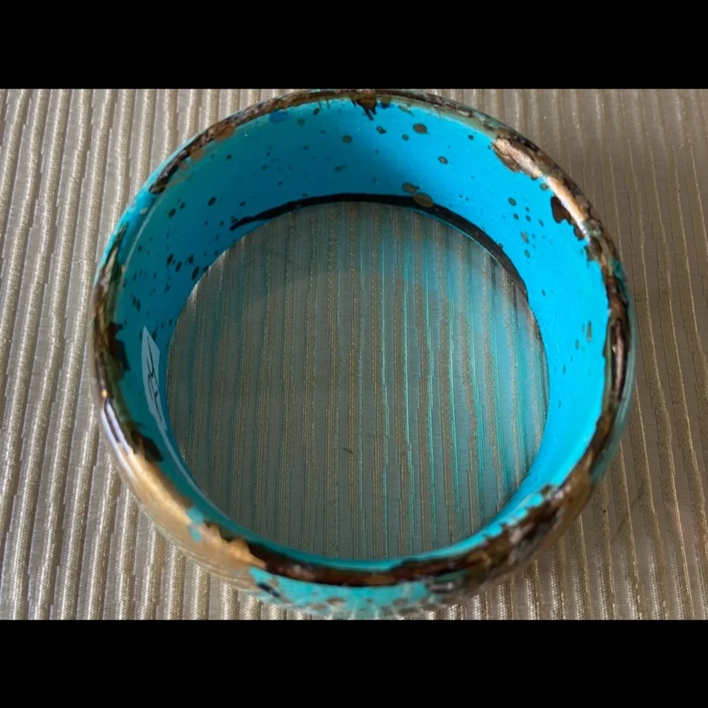 WIDE HAND PAINTED TURQUOISE & GOLD BANGLE BRACELET - Picture 4 of 6
